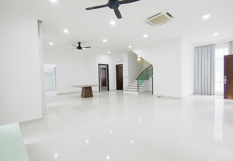 Suria Villa 3 Storey Bungalow Lot For Sale, Corner