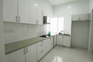 Suria Villa 3 Storey Bungalow Lot For Sale, Corner