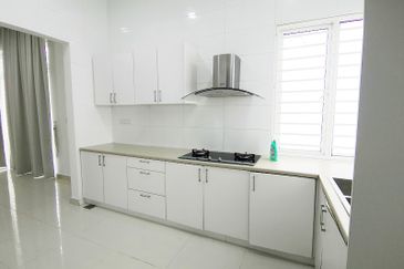 Suria Villa 3 Storey Bungalow Lot For Sale, Corner