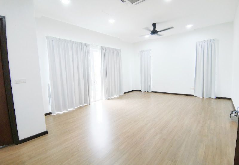 Suria Villa 3 Storey Bungalow Lot For Sale, Corner