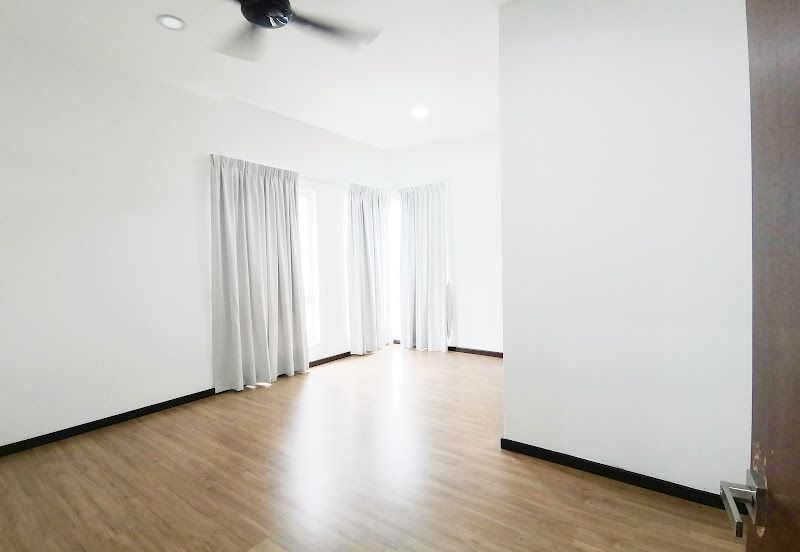 Suria Villa 3 Storey Bungalow Lot For Sale, Corner