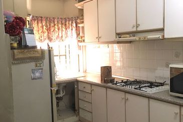 Jalan Suasana, Bandar Tun Hussein Onn