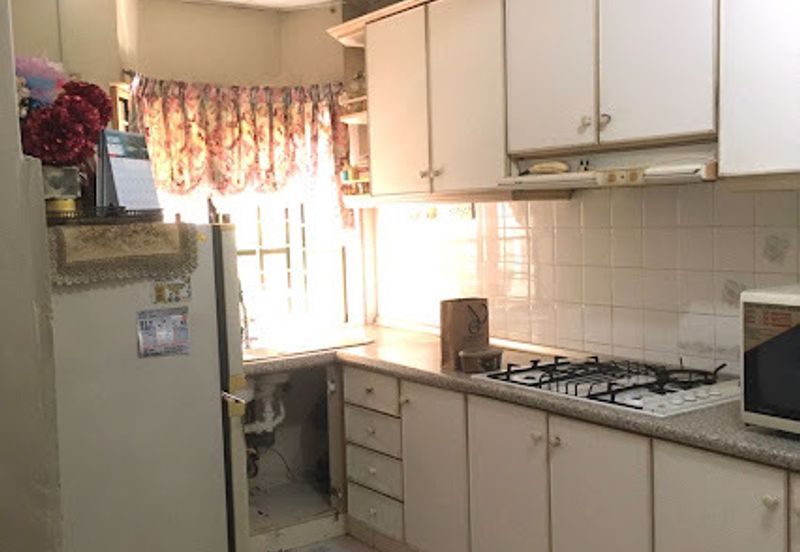 Jalan Suasana, Bandar Tun Hussein Onn