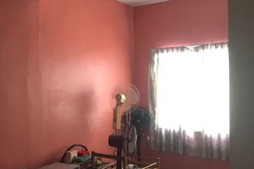 Jalan Suasana, Bandar Tun Hussein Onn