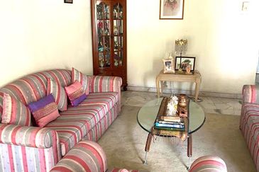 Jalan Suasana, Bandar Tun Hussein Onn