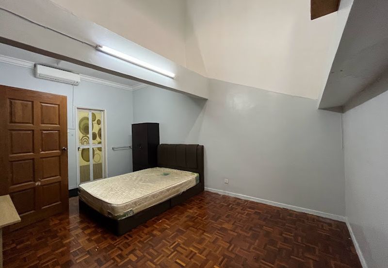 Bayu Aman , Taman Desa Aman