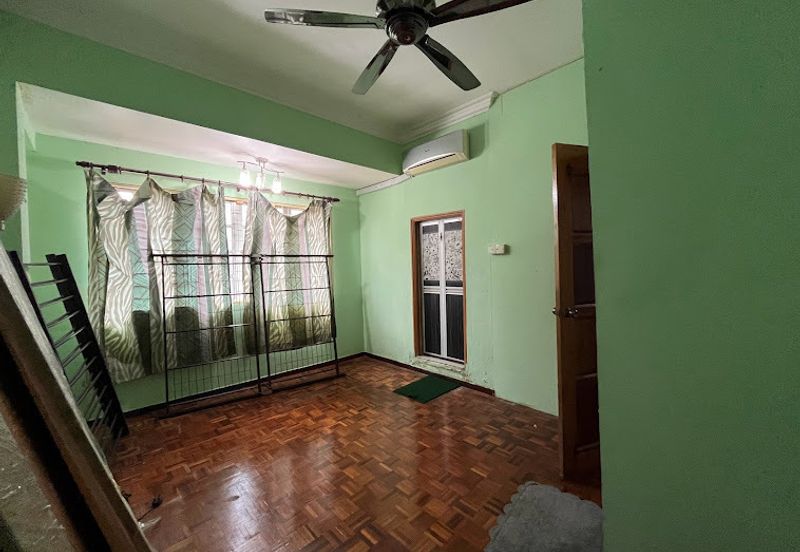 Bayu Aman , Taman Desa Aman