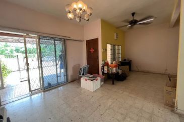 Bayu Aman , Taman Desa Aman