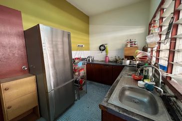 Bayu Aman , Taman Desa Aman