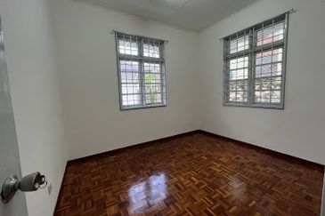 Jalan Suasana, Bandar Tun Hussein Onn