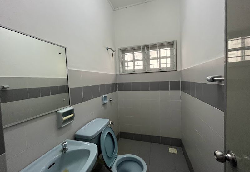 Jalan Suasana, Bandar Tun Hussein Onn