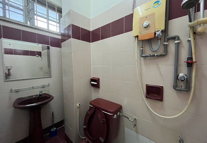 Jalan Suasana, Bandar Tun Hussein Onn