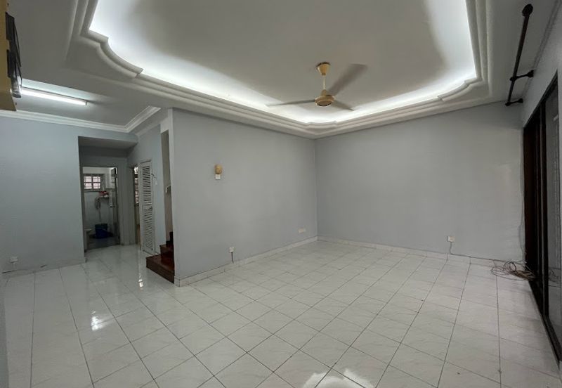 Jalan Suasana, Bandar Tun Hussein Onn