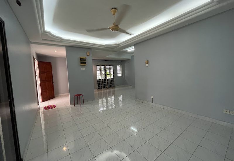 Jalan Suasana, Bandar Tun Hussein Onn