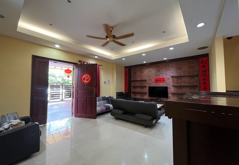 Bayu Aman , Taman Desa Aman