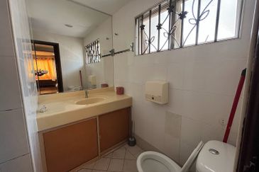 Bayu Aman , Taman Desa Aman