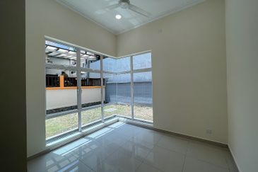 Bandar Tun Hussein Onn