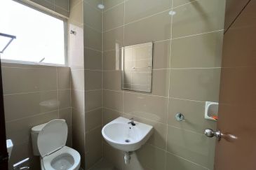 Bandar Tun Hussein Onn