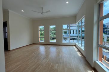 Bandar Tun Hussein Onn