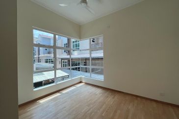 Bandar Tun Hussein Onn