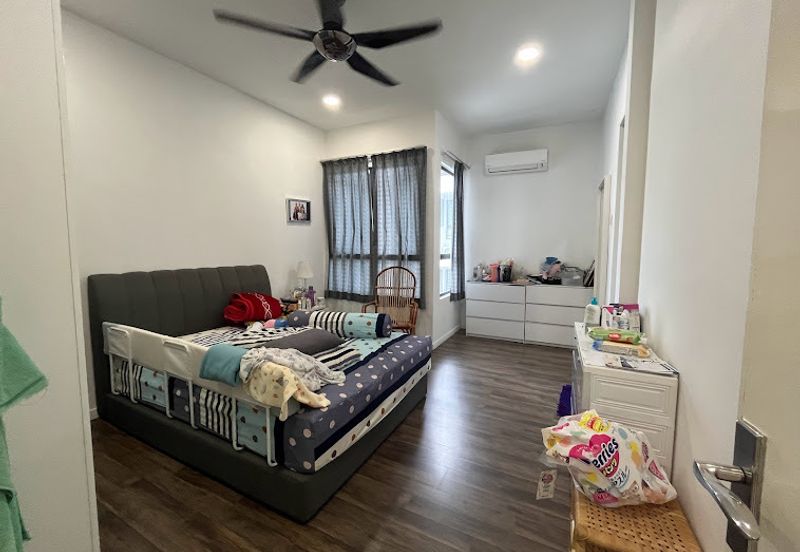 Sutera Heights 2.5 Sty for Sale