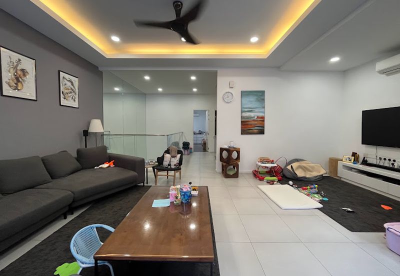 Sutera Heights 2.5 Sty for Sale