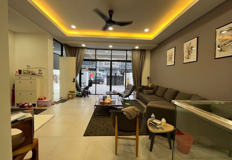 Sutera Heights 2.5 Sty for Sale