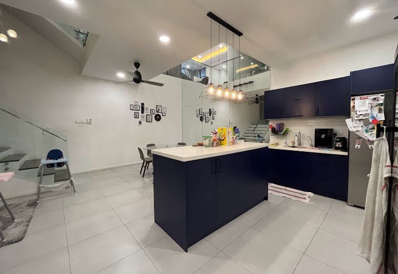 Sutera Heights 2.5 Sty for Sale