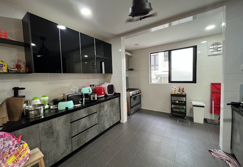 Sutera Heights 2.5 Sty for Sale