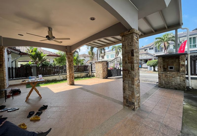 Jalan Suasana, Bandar Tun Hussein Onn