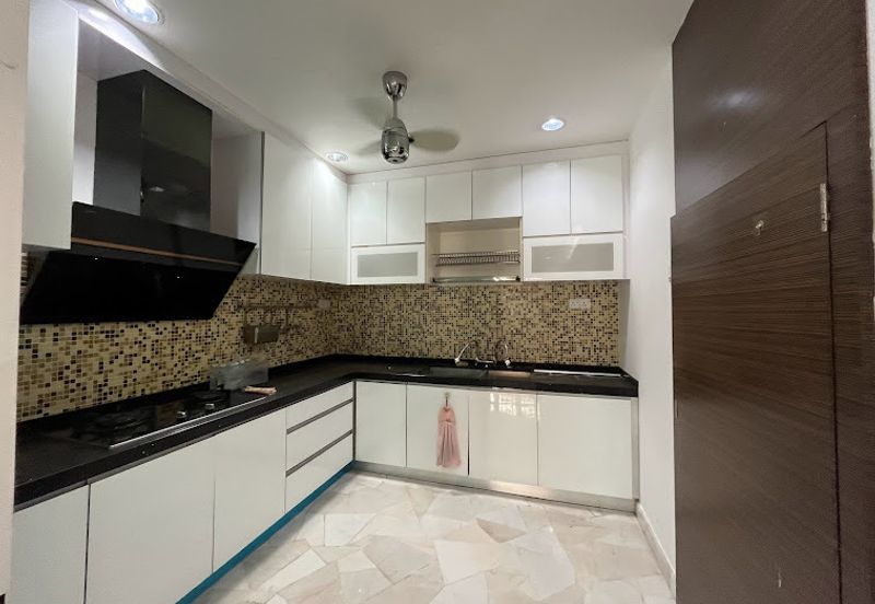 Jalan Suasana, Bandar Tun Hussein Onn