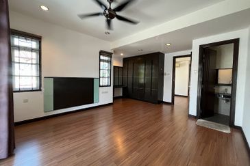 Jalan Suasana, Bandar Tun Hussein Onn