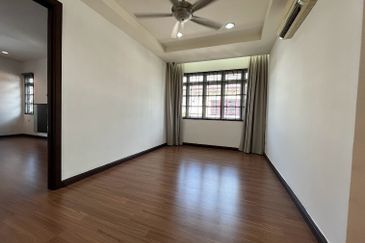 Jalan Suasana, Bandar Tun Hussein Onn