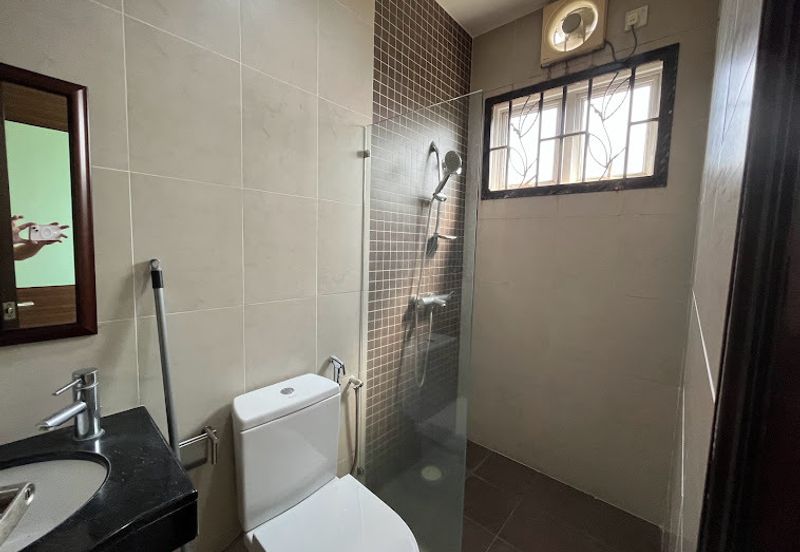 Jalan Suasana, Bandar Tun Hussein Onn