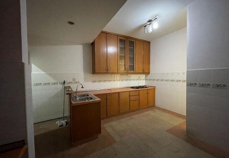 Taman Cheras Mewah, Near by The Peak and shop lot, freehold 2 Sty[20x70]