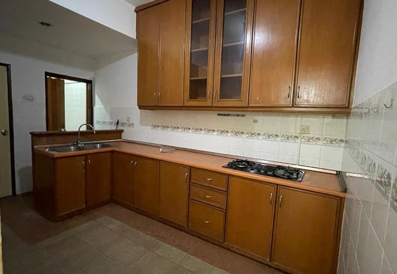 Taman Cheras Mewah, Near by The Peak and shop lot, freehold 2 Sty[20x70]