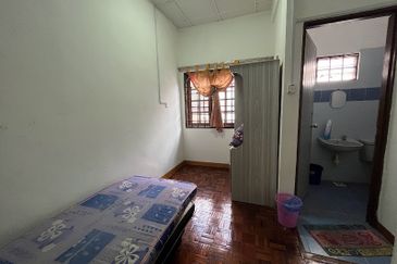 Jalan Suasana, Bandar Tun Hussein Onn