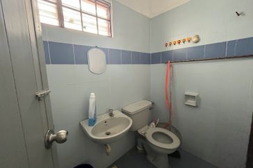 Jalan Suasana, Bandar Tun Hussein Onn