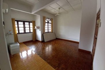 Jalan Suasana, Bandar Tun Hussein Onn