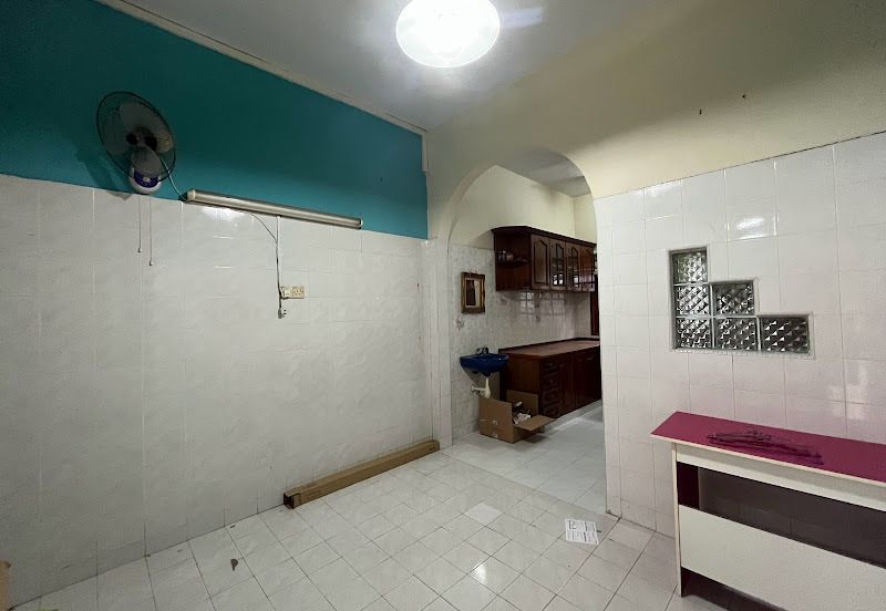 Jalan Suasana, Bandar Tun Hussein Onn