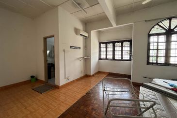 Jalan Suasana, Bandar Tun Hussein Onn