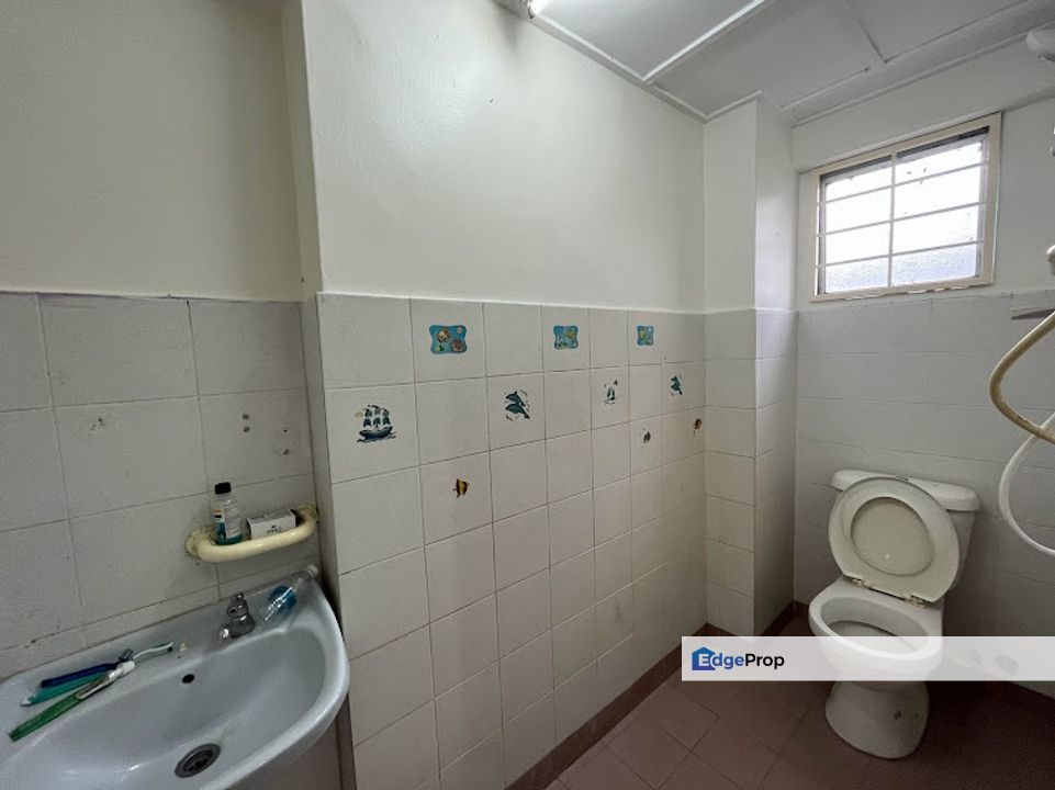 Seri Cendekia, Taman Connaught, opposite Ikon short walk to UCSI, Kuala Lumpur, Cheras