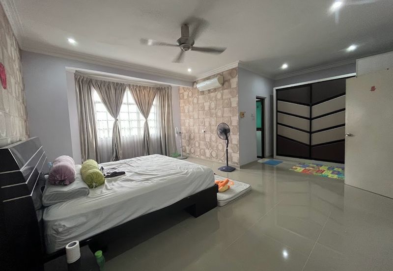 SL 2, Bandar Sungai Long