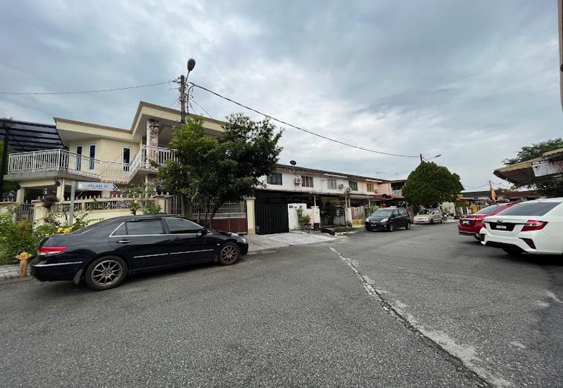 Taman Murni,Freehold 3 Sty Shop Lot, near Mrt,20x70