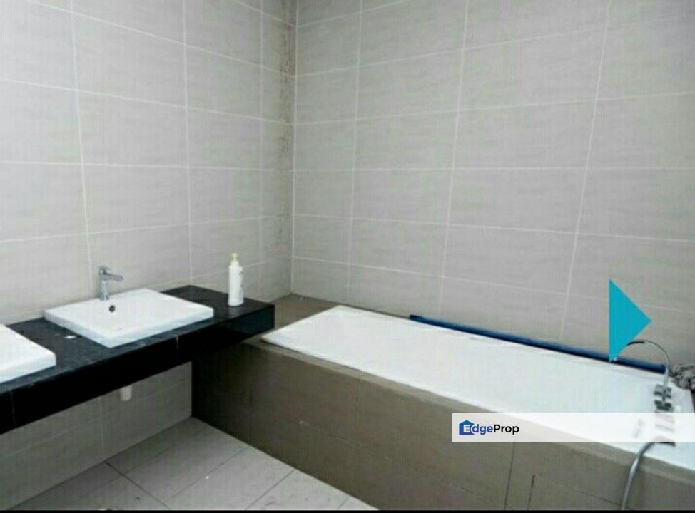 Taman Sunville,Freehold 3 Sty Semi D,with Private lift,G & Guarded, Selangor, Kajang