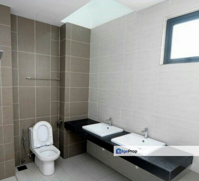 Taman Sunville,Freehold 3 Sty Semi D,with Private lift,G & Guarded, Selangor, Kajang