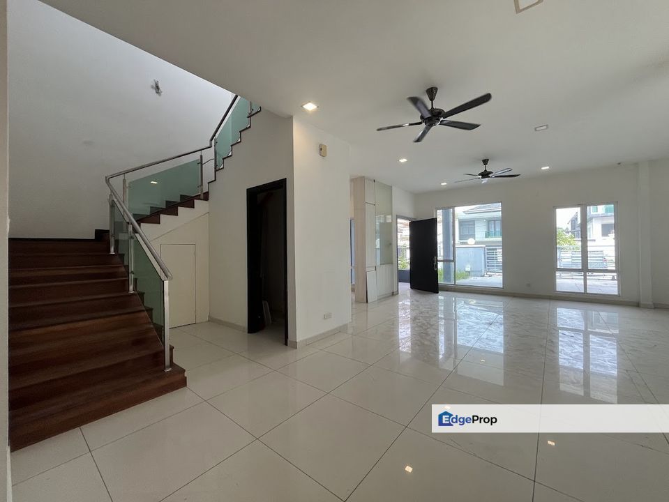 Wira Heights,Freehold Semi D,41X85,Renovated,Sale below market!, Selangor, Kajang