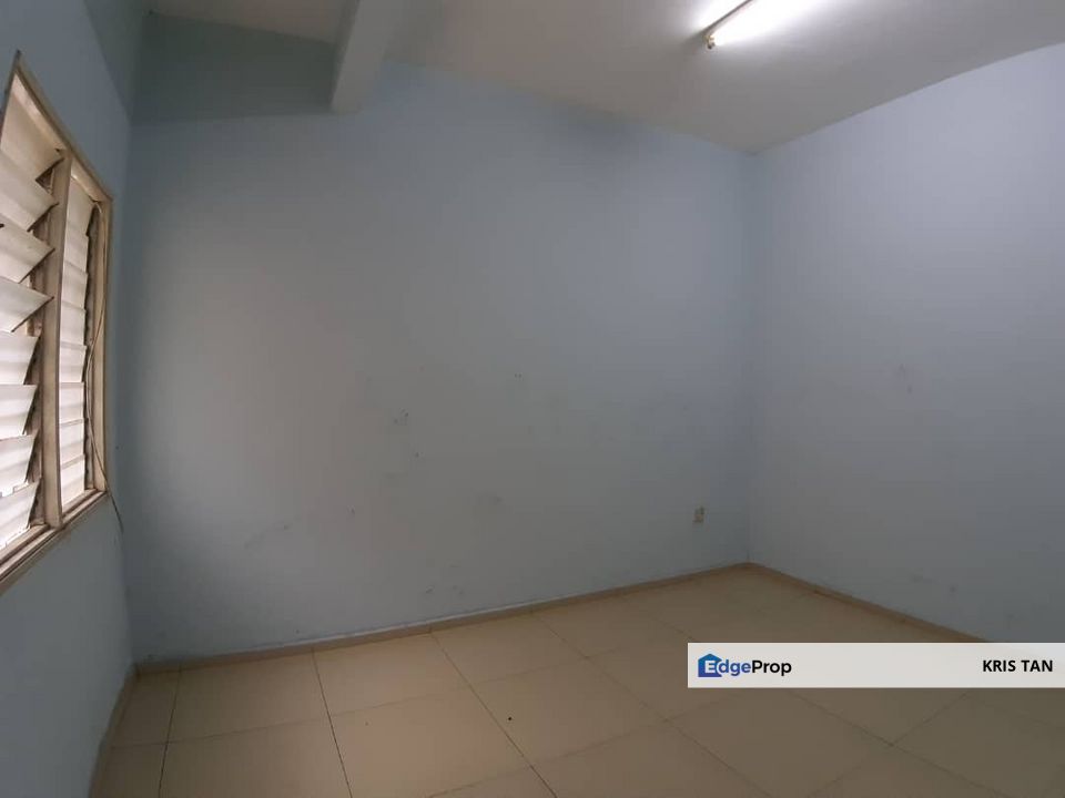 Taman Bukit Permai Double Storey,20x75, Basic unit,near Mrt, Selangor, Kajang