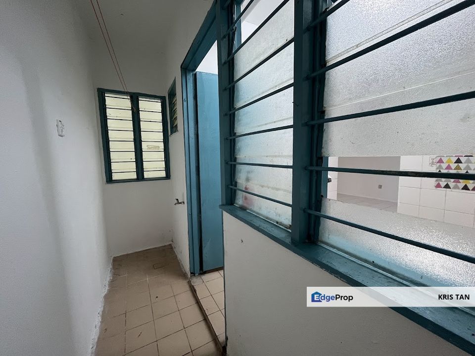 Awana Apartment,G floor, Freehold,Near Econsave, Selangor, Cheras