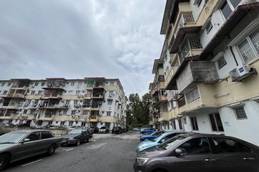 Taman Cheras Awana Apartment